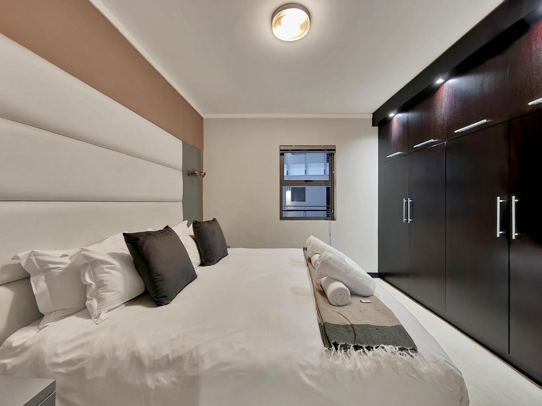 Apartment At The Icon *